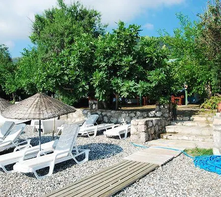 Ξενοδοχείο με διαμερίσματα Gumus & Restaurant