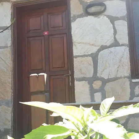 Gumus & Restaurant Σελιμιγιέ